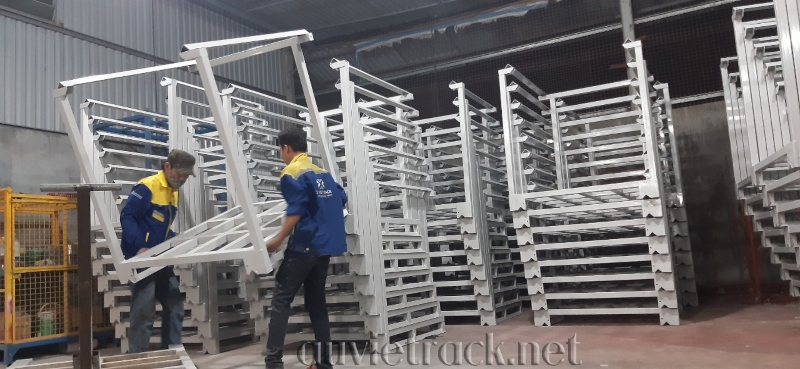 pallet xếp chồng